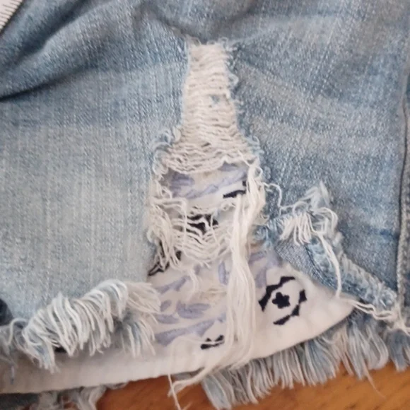 Harper distressed  shorts,  size 26. Supercute pockets! Spring! - Picture 11 of 11